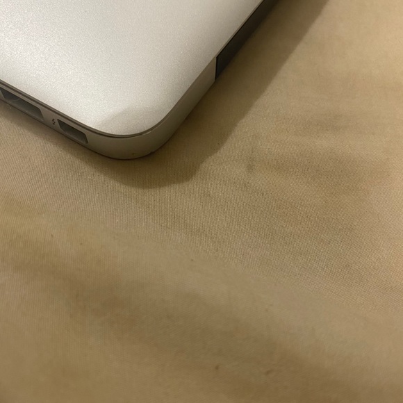 MacBook - Picture 5 of 13